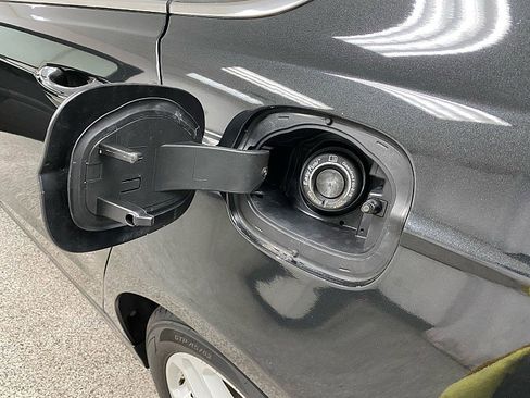 Used 2014 Ford Fusion SE image 27