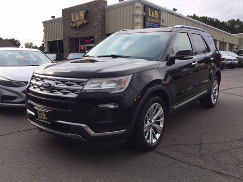 Used 2018 Ford Explorer Limited w/ Ford Safe & Smart Package AWD/4WD image 1