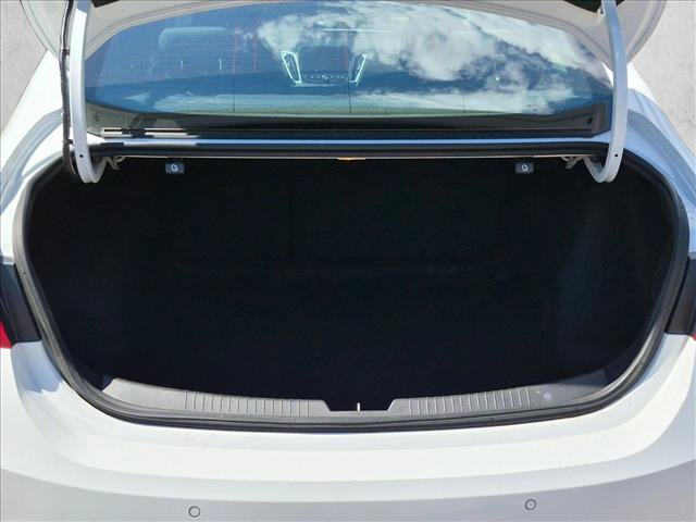 Used 2024 Chevrolet Malibu LT FWD image 3