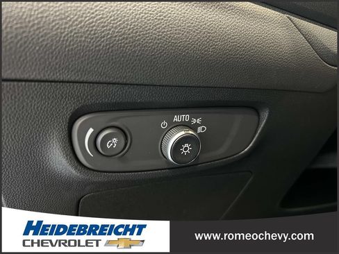 Used 2025 Buick Encore GX Sport Touring FWD image 29