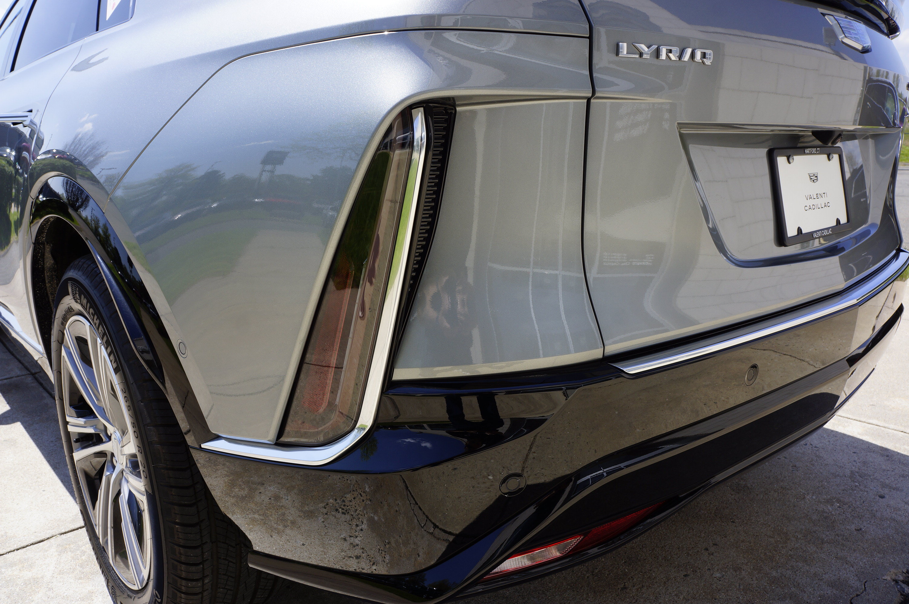 Used 2024 Cadillac Lyriq Tech RWD image 21
