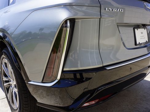 Used 2024 Cadillac Lyriq Tech image 21