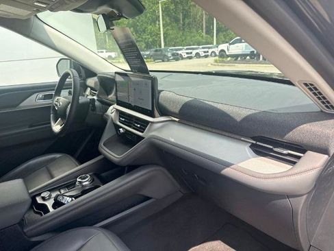 Certified 2026 Ford Explorer Active w/ Active Comfort Package RWD image 34