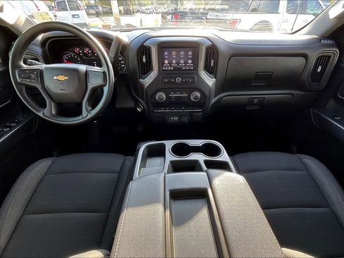 Used 2022 Chevrolet Silverado 1500 Custom image 13