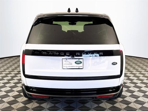 Used 2023 Land Rover Range Rover Long Wheelbase Autobiography image 6