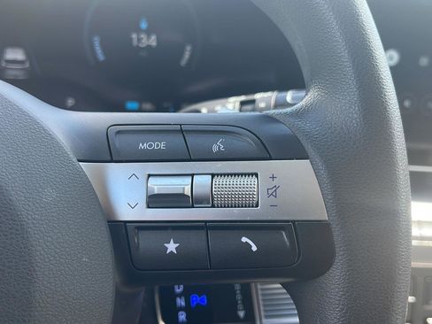 Used 2024 Hyundai Kona SE FWD image 24