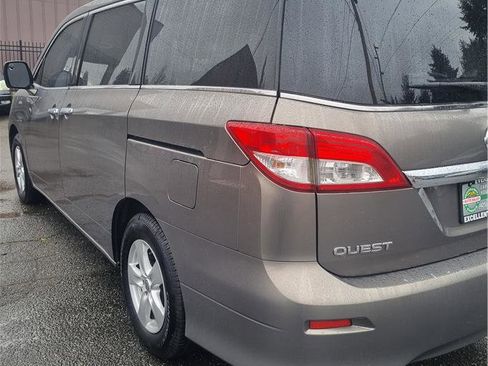 Used 2014 Nissan Quest SV w/ Leather Package image 4
