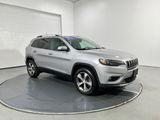 Used 2019 Jeep Cherokee Limited image 2