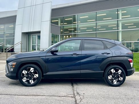 Used 2025 Hyundai Kona SEL FWD image 3