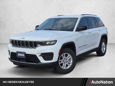 Used 2023 Jeep Grand Cherokee Laredo RWD image 1