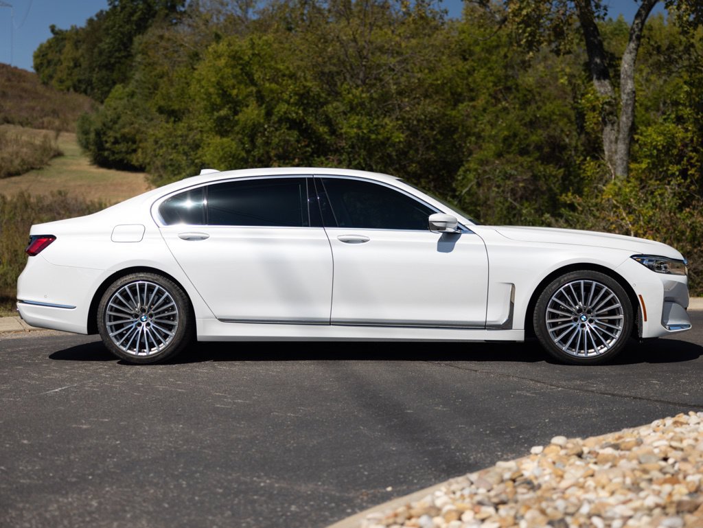 Used 2021 BMW 750i xDrive w/ Luxury Rear Seating Package AWD/4WD image 8