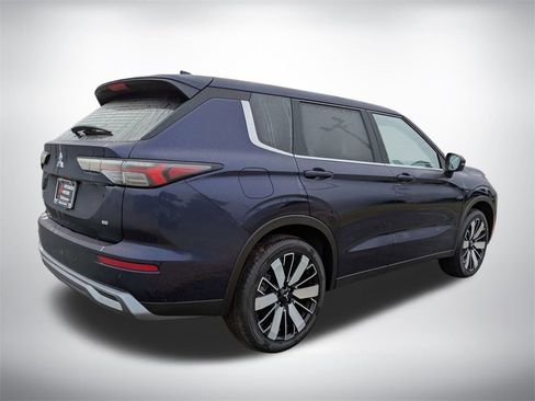 New 2026 Mitsubishi Outlander SE image 4