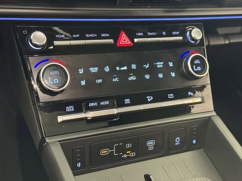 Used 2025 Hyundai Santa Fe Calligraphy image 25