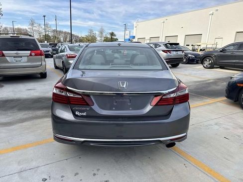 Used 2017 Honda Accord EX-L image 6