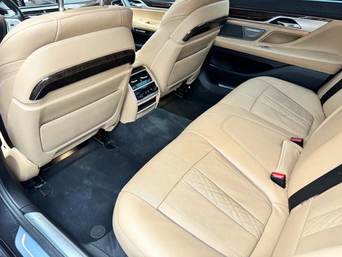 Used 2016 BMW 750i xDrive AWD/4WD image 28