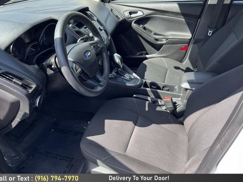 Used 2015 Ford Focus SE FWD image 13