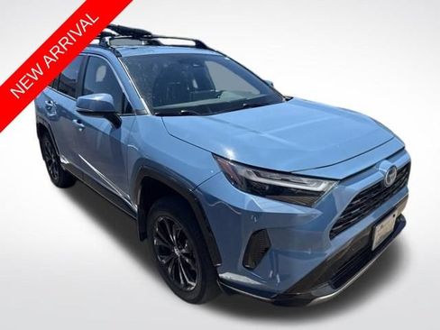 Used 2022 Toyota RAV4 SE w/ Convenience Package AWD/4WD image 1