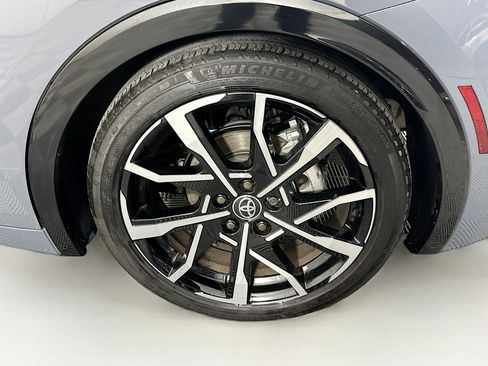 Used 2024 Toyota Prius Prime XSE image 11