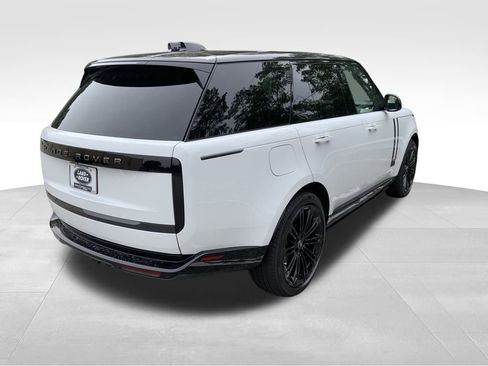 New 2025 Land Rover Range Rover SE image 8