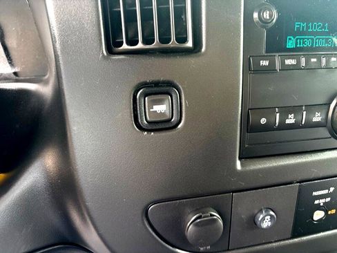 Used 2017 Chevrolet Express 2500 LS image 17