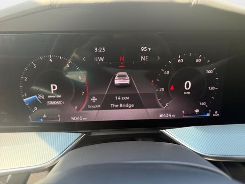 Certified 2025 Nissan Murano SL AWD/4WD image 11