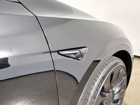 Used 2023 Tesla Model Y Performance AWD/4WD image 37