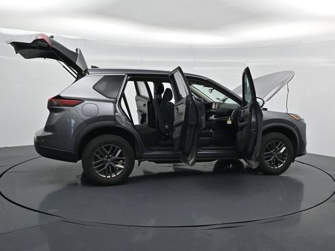 Used 2025 Nissan Rogue S AWD/4WD image 39