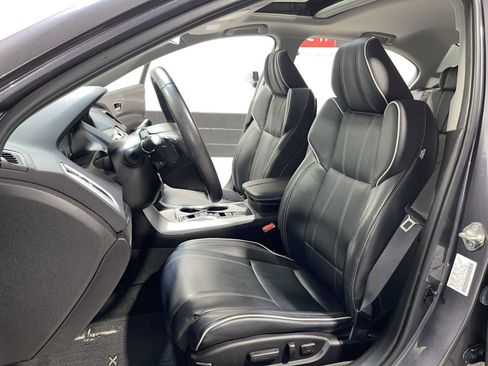 Used 2018 Acura TLX w/ Technology Package FWD image 11