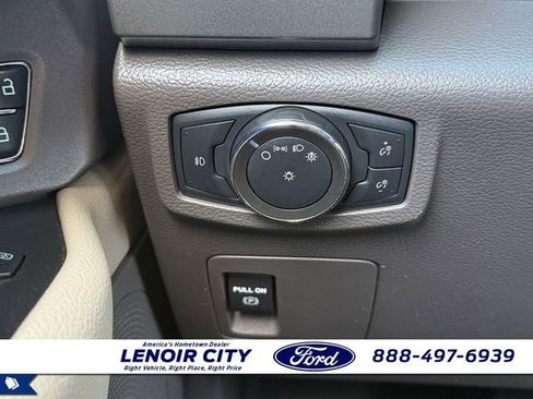 Certified 2021 Ford Expedition XLT w/ FX4 Off-Road Package image 19