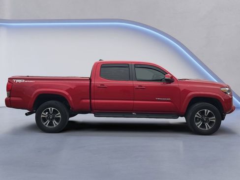 Used 2017 Toyota Tacoma TRD Sport RWD image 8
