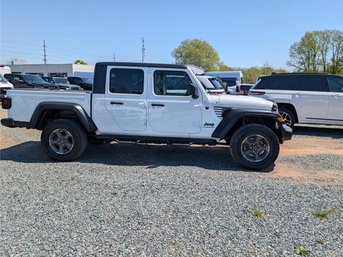 Used 2020 Jeep Gladiator Sport w/ Quick Order Package 24S image 6