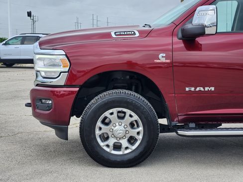 Used 2024 RAM 2500 Laramie AWD/4WD image 9