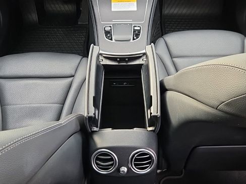 Used 2020 Mercedes-Benz GLC 300 4MATIC image 23