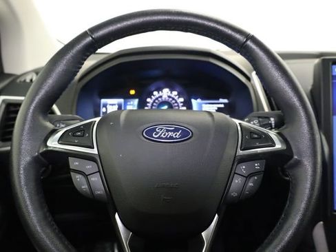 Used 2024 Ford Edge SEL image 16