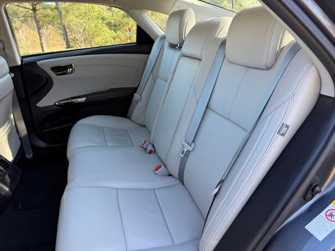 Used 2017 Toyota Avalon XLE w/ Carpet Mat Package image 37