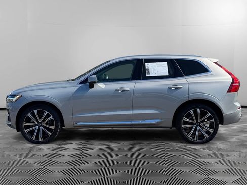 Used 2023 Volvo XC60 B5 Ultimate w/ Climate Package image 2