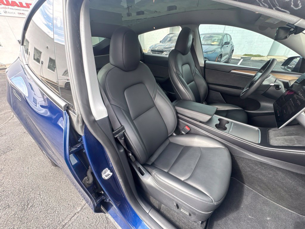 Used 2024 Tesla Model Y Long Range AWD/4WD image 26