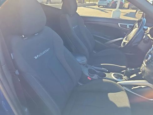 Used 2017 Hyundai Veloster Value Edition image 11