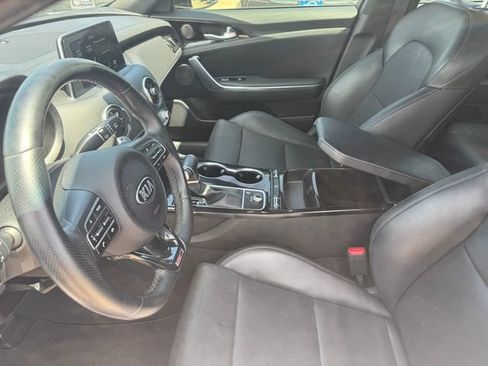 Used 2021 Kia Stinger GT-Line w/ Sun & Sound Package RWD image 9