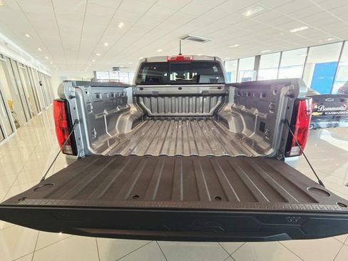 New 2026 Chevrolet Colorado W/T w/ WT Custom Package AWD/4WD image 13