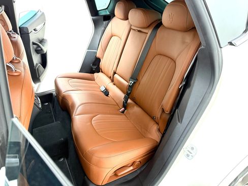 Used 2023 Maserati Levante GT image 19