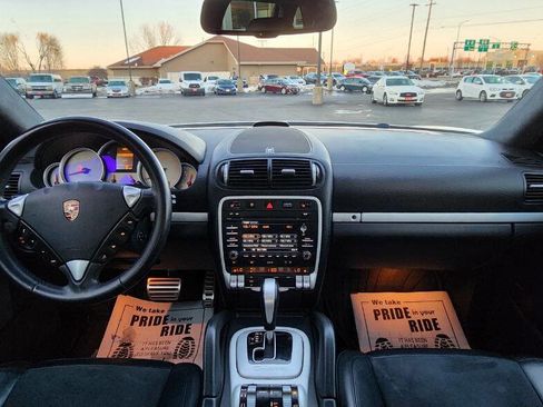 Used 2010 Porsche Cayenne GTS image 31