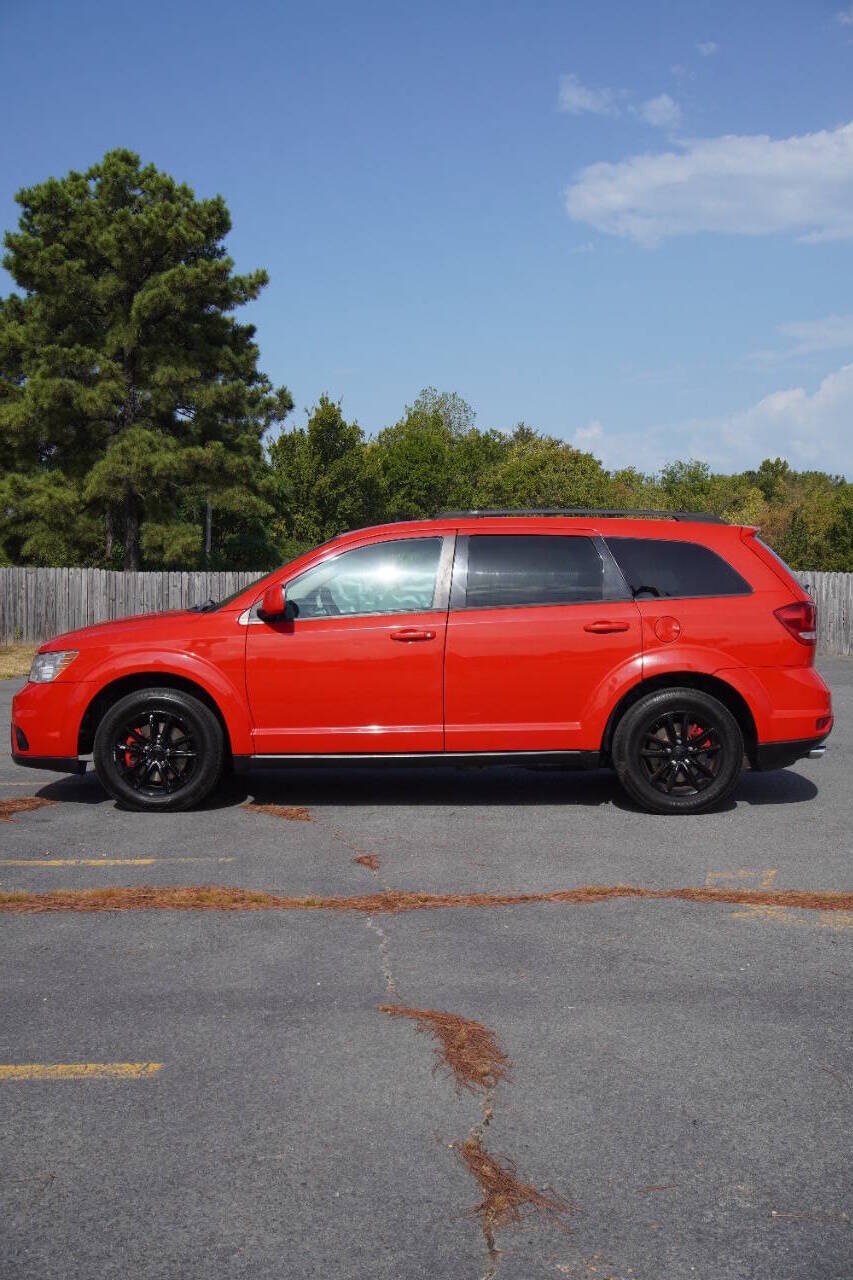 Used 2016 Dodge Journey SXT w/ Comfort/Convenience Group AWD/4WD image 2