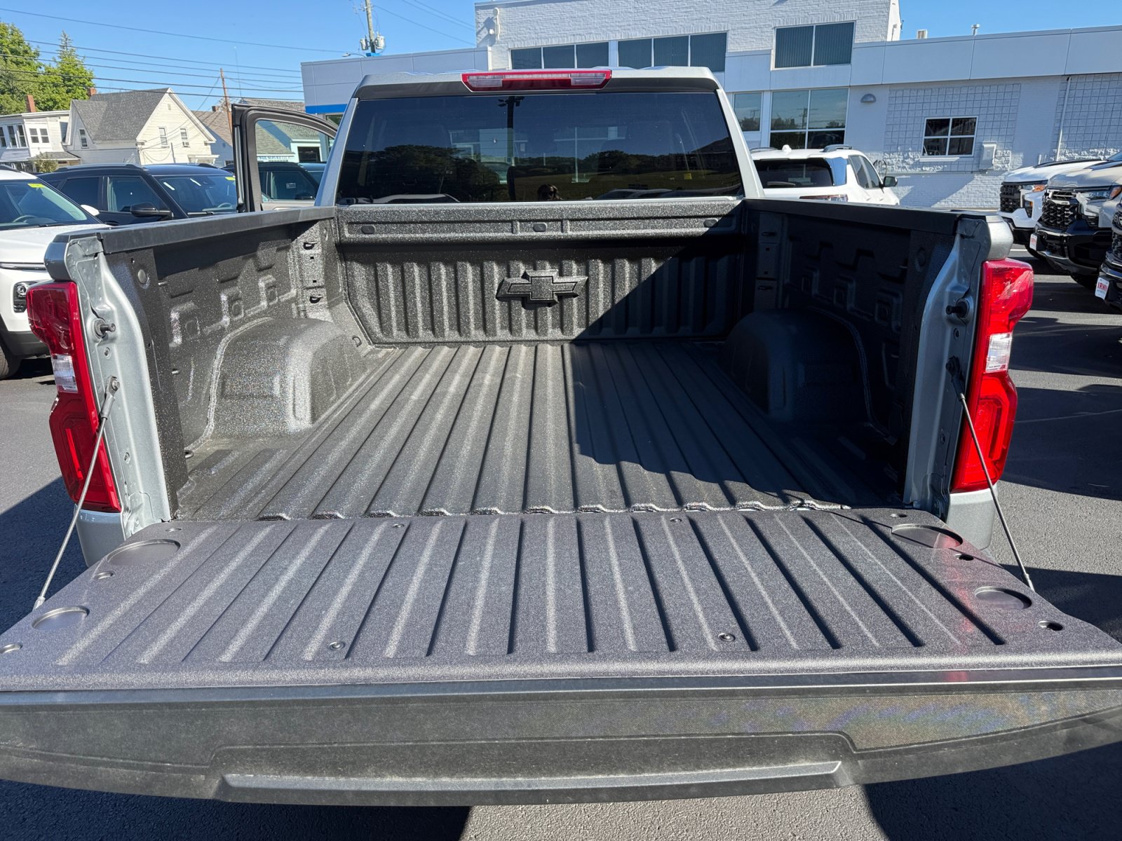New 2026 Chevrolet Silverado 1500 RST w/ Dark Appearance Package AWD/4WD image 15
