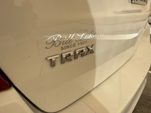 Used 2020 Chevrolet Trax LT w/ LT Convenience Package image 37