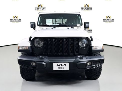 Used 2022 Jeep Gladiator Sport AWD/4WD image 2