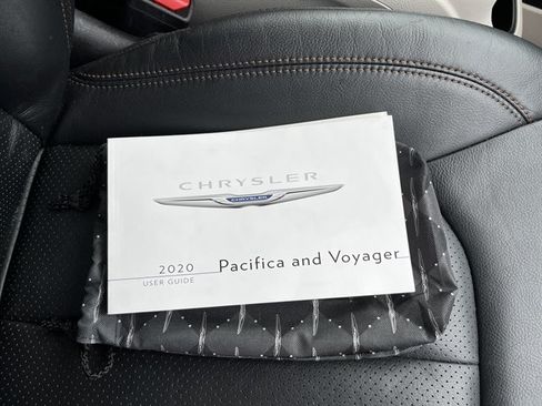 Used 2020 Chrysler Pacifica Touring-L Plus w/ Advanced Safetytec Group FWD image 37