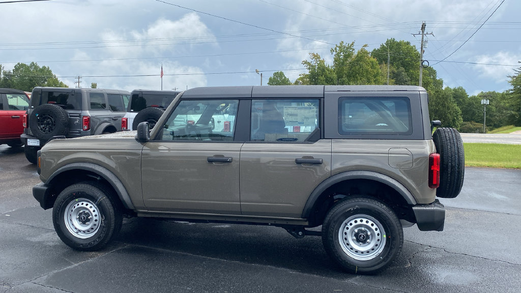 New 2026 Ford Bronco 4-Door AWD/4WD image 8