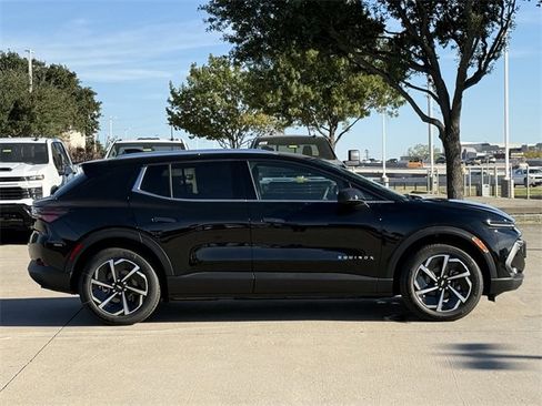 New 2026 Chevrolet Equinox EV LT image 3