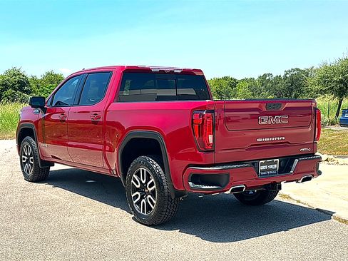 Used 2020 GMC Sierra 1500 AT4 w/ AT4 Premium Package AWD/4WD image 6